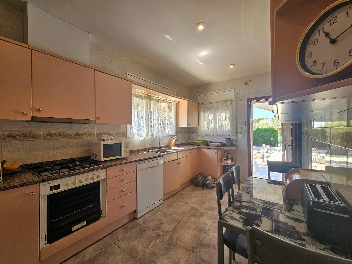Villa for Sale in L' Ametlla de Mar