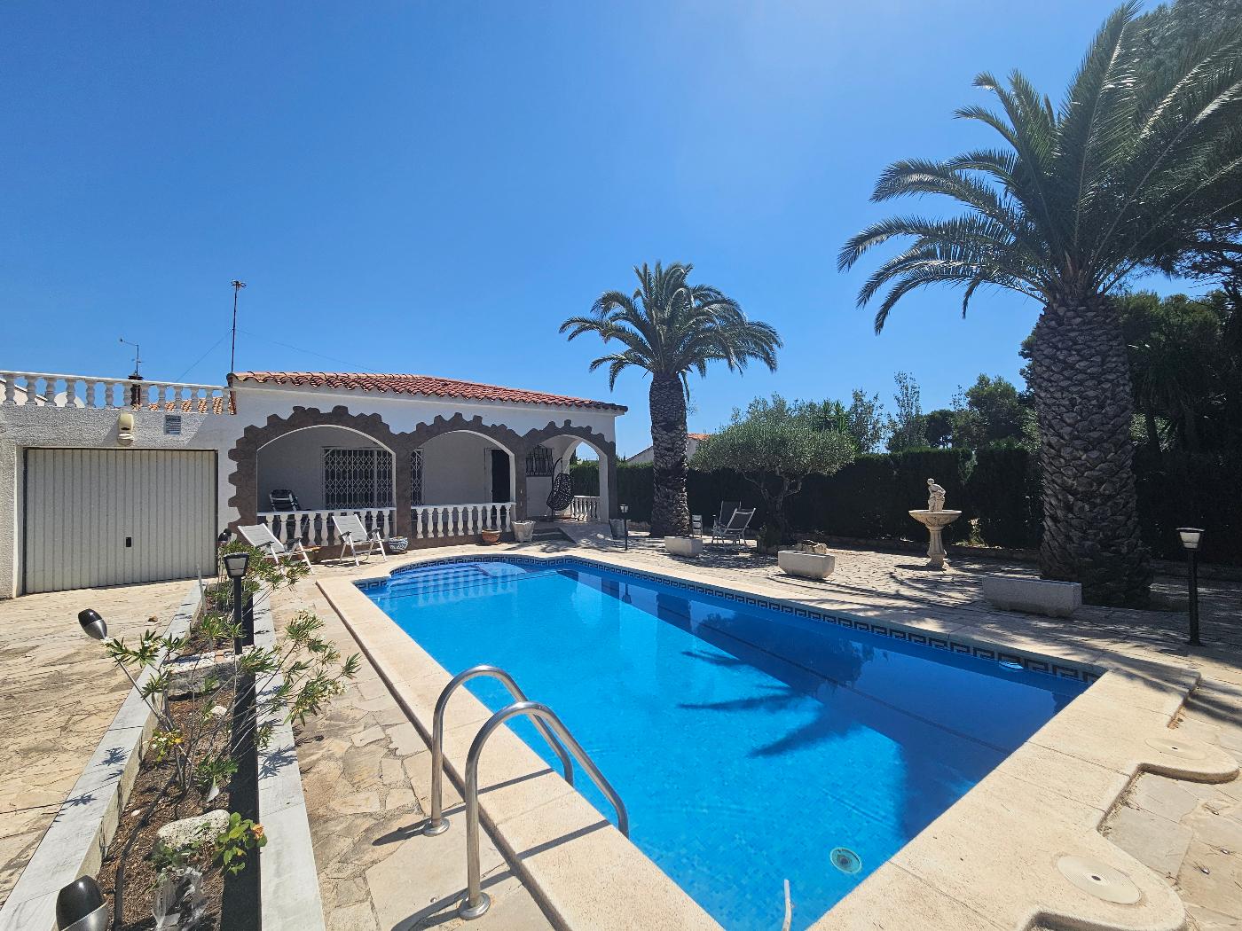 Villa for Sale in L' Ametlla de Mar