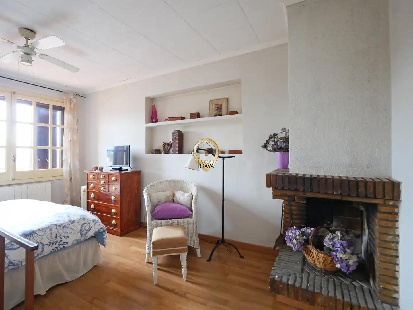 Chalet for Sale in Santa Coloma de Farners