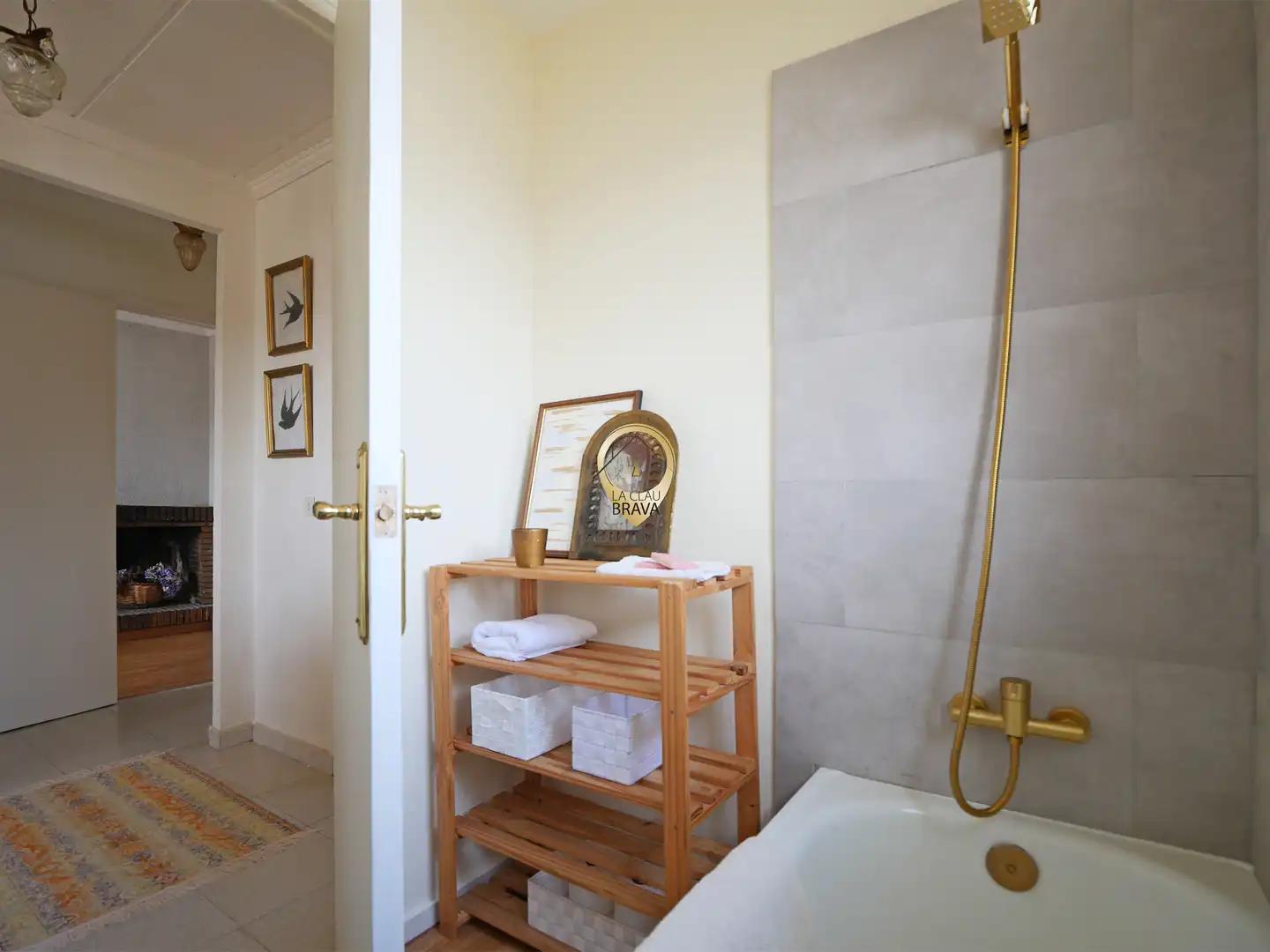 Chalet for Sale in Santa Coloma de Farners