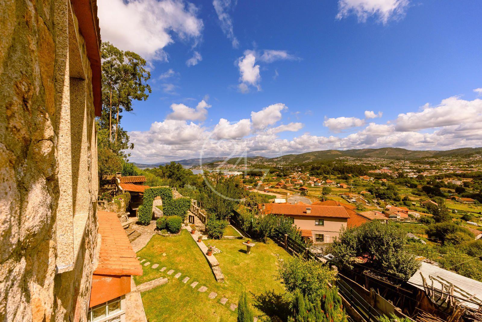 Chalet for Sale in Redondela