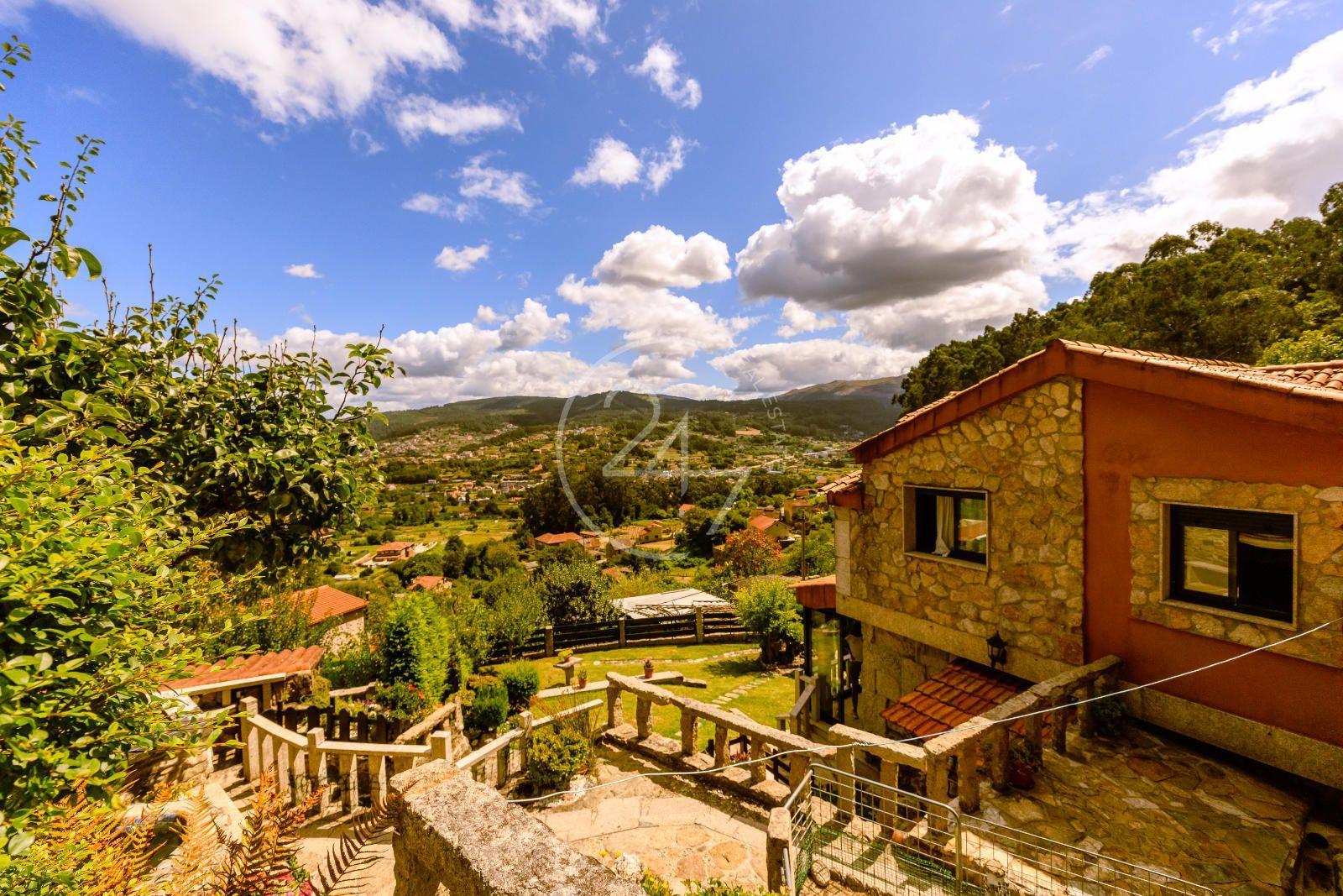 Chalet for Sale in Redondela