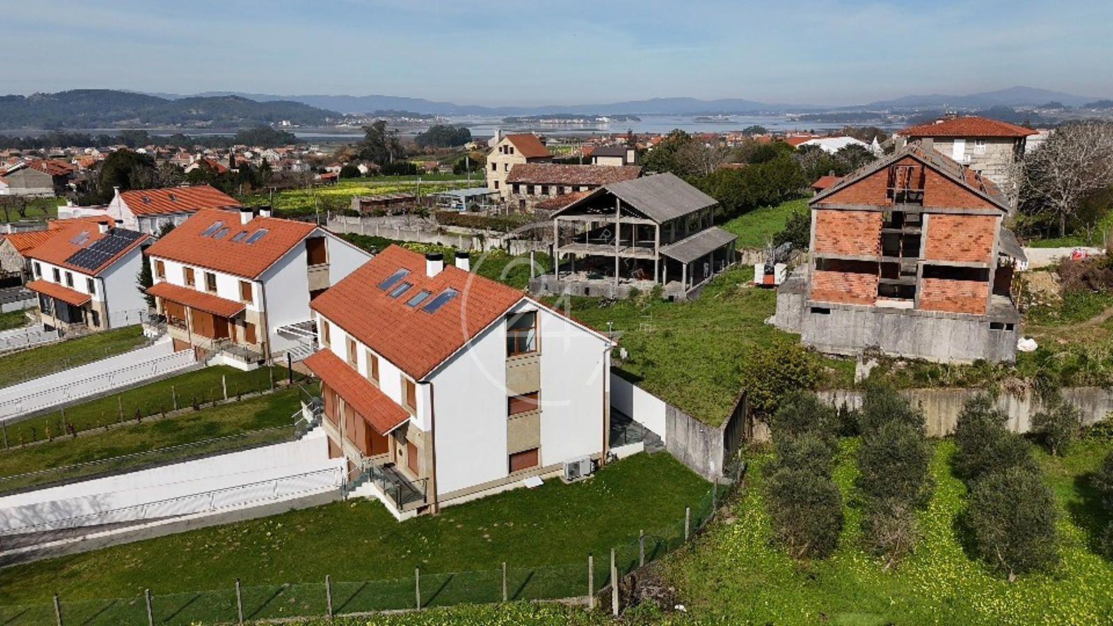 Adosado en Venta en Sanxenxo