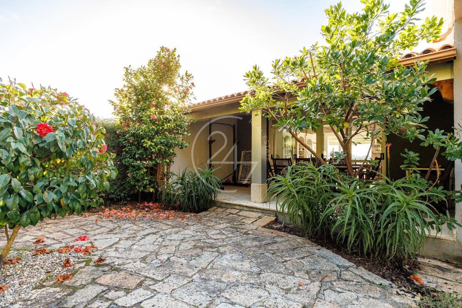 Chalet en Venta en Grove, O