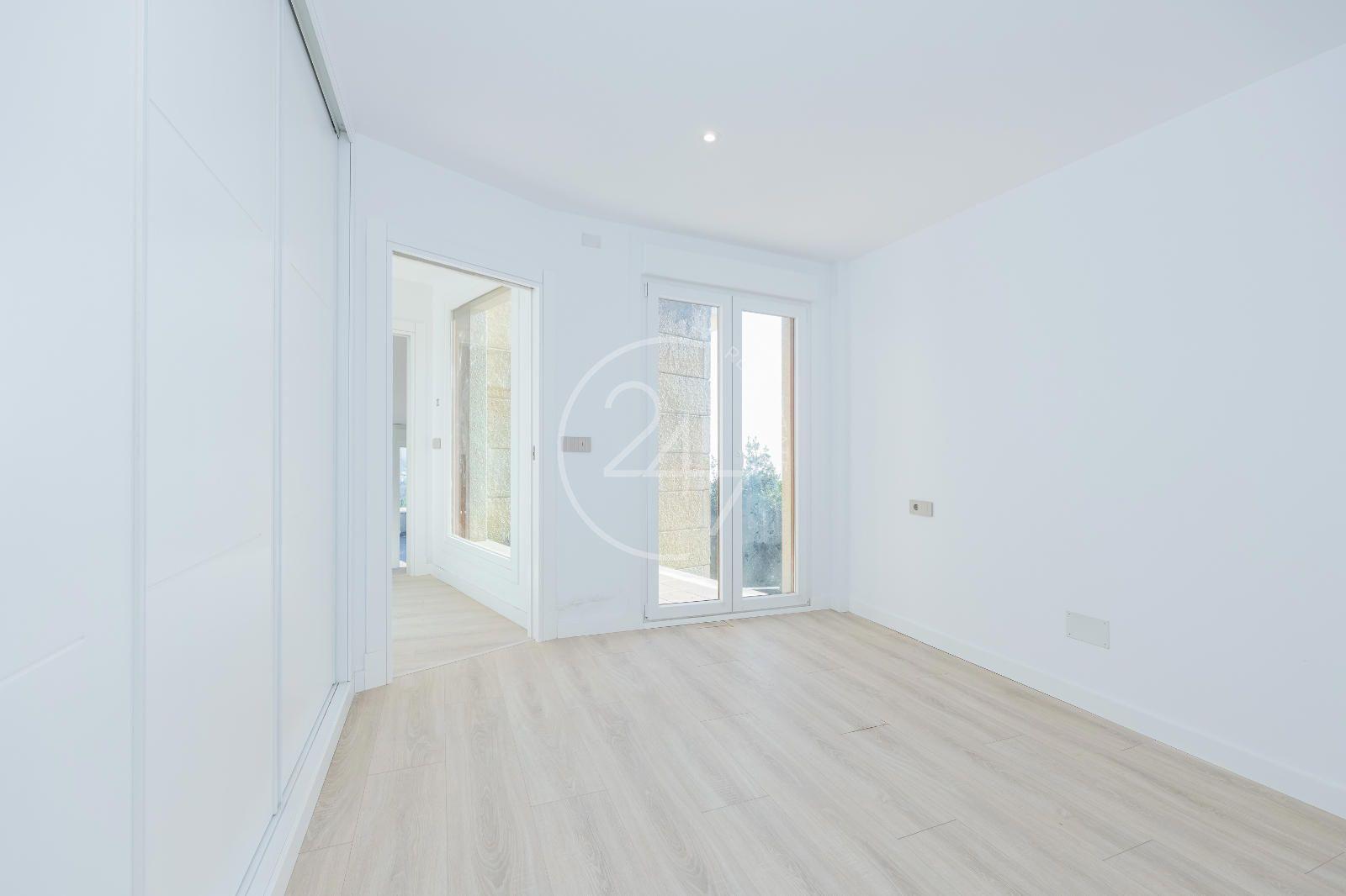 Chalet for Sale in Sanxenxo