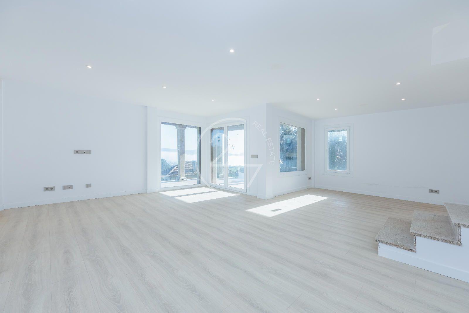 Chalet for Sale in Sanxenxo