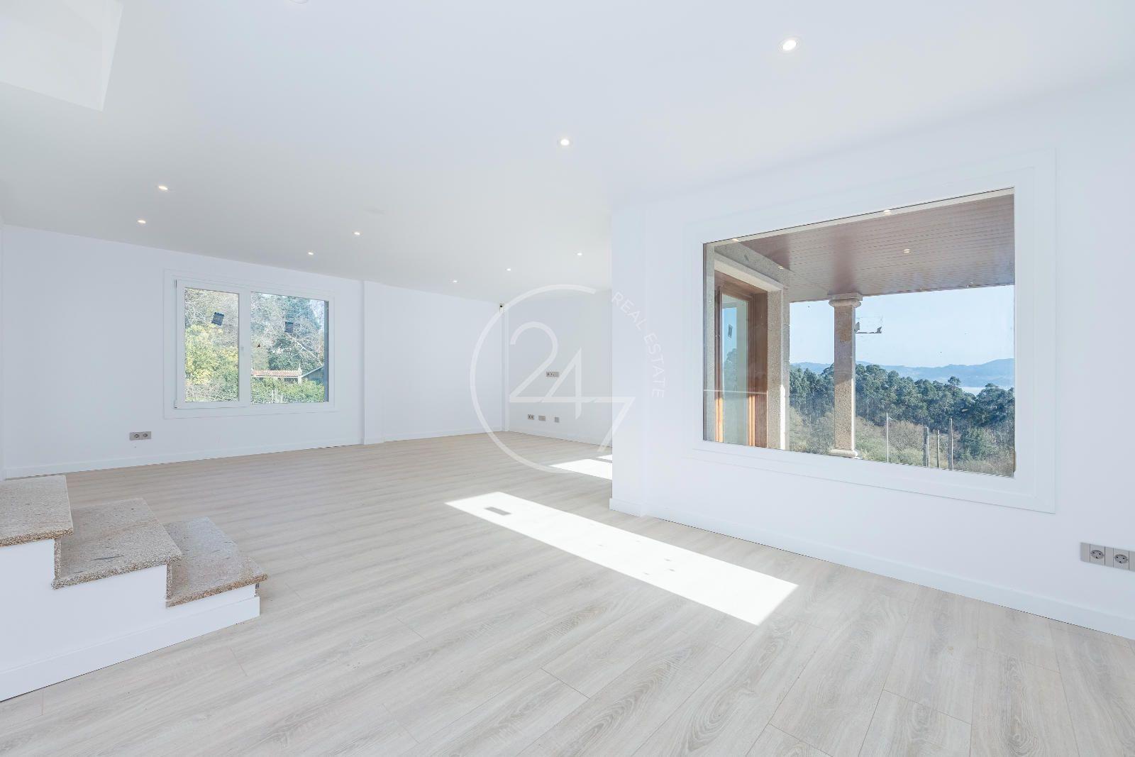 Chalet for Sale in Sanxenxo