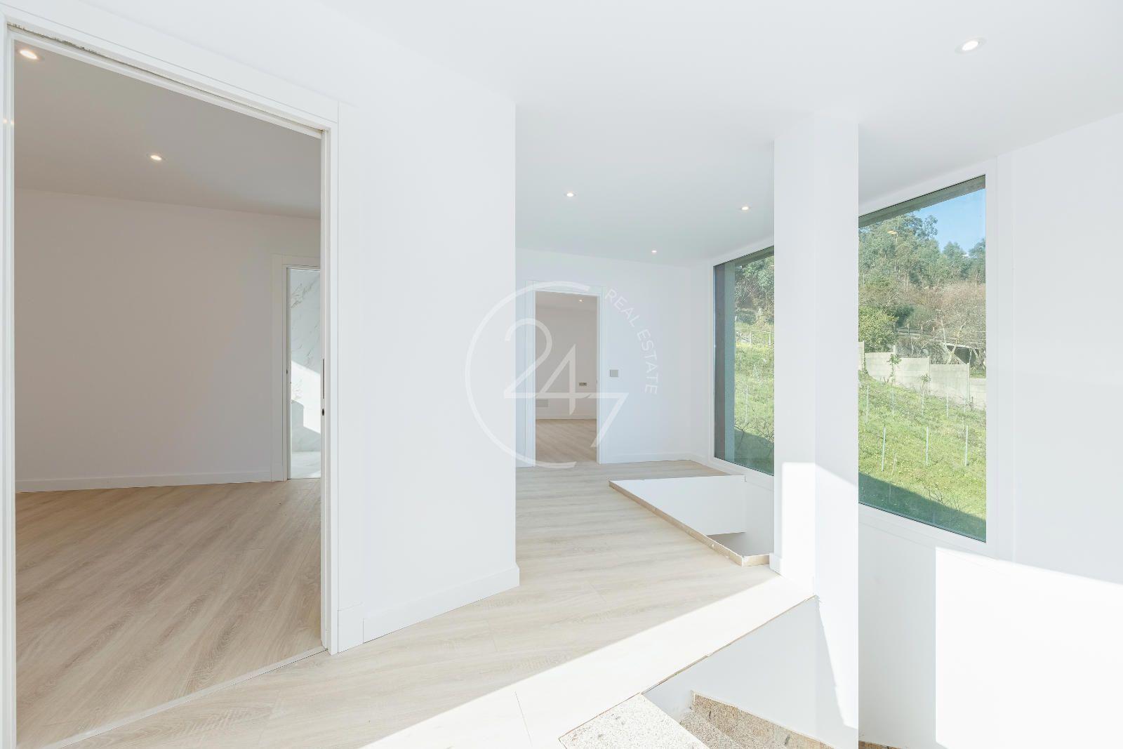 Chalet for Sale in Sanxenxo