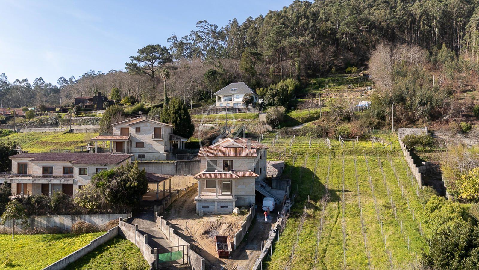 Chalet for Sale in Sanxenxo