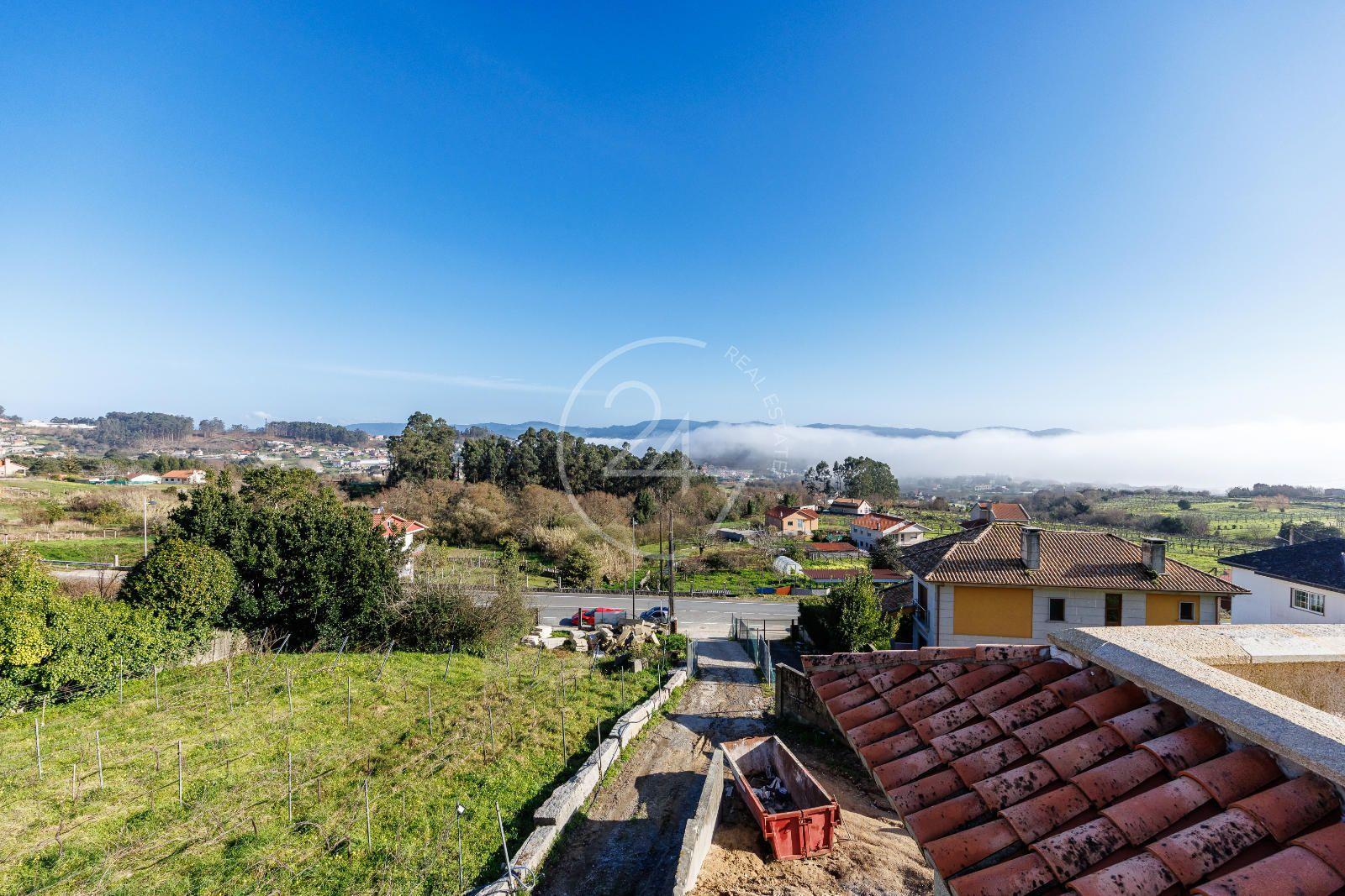 Chalet for Sale in Sanxenxo