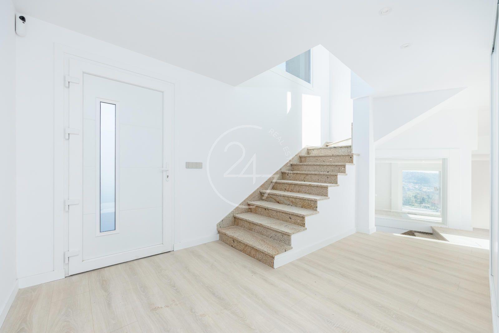 Chalet for Sale in Sanxenxo