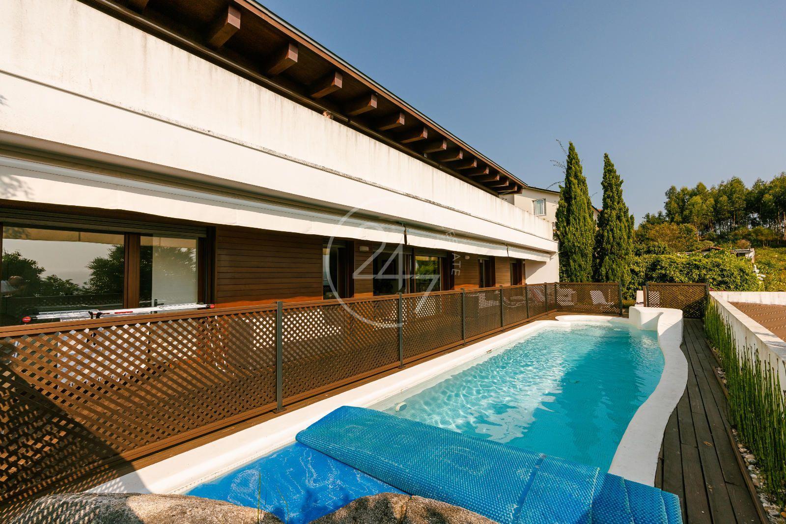 Chalet for Sale in Moaña