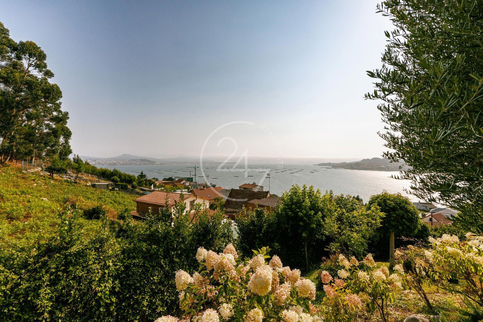 Chalet for Sale in Moaña
