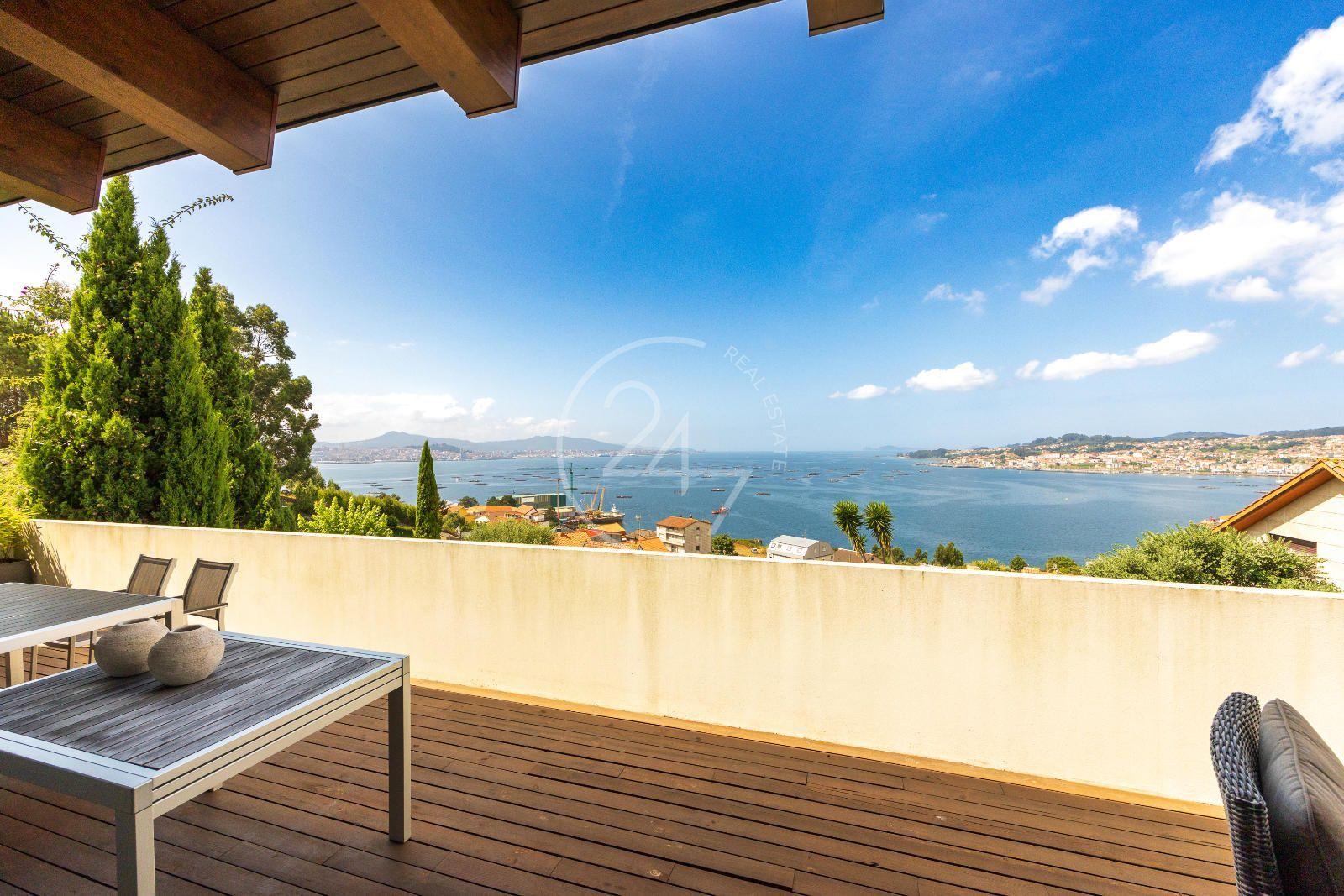 Chalet for Sale in Moaña