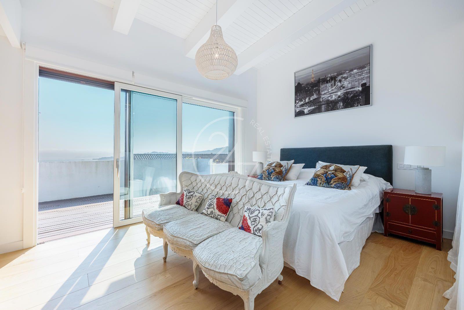 Chalet for Sale in Moaña