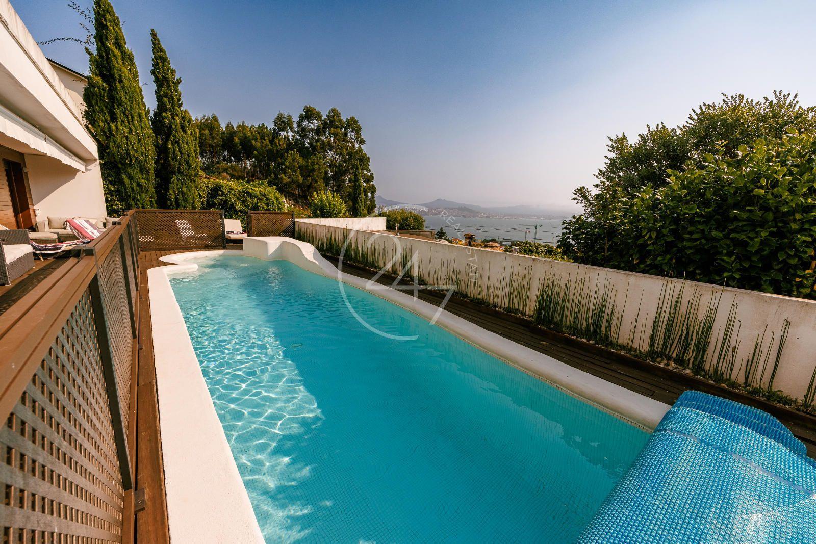 Chalet for Sale in Moaña