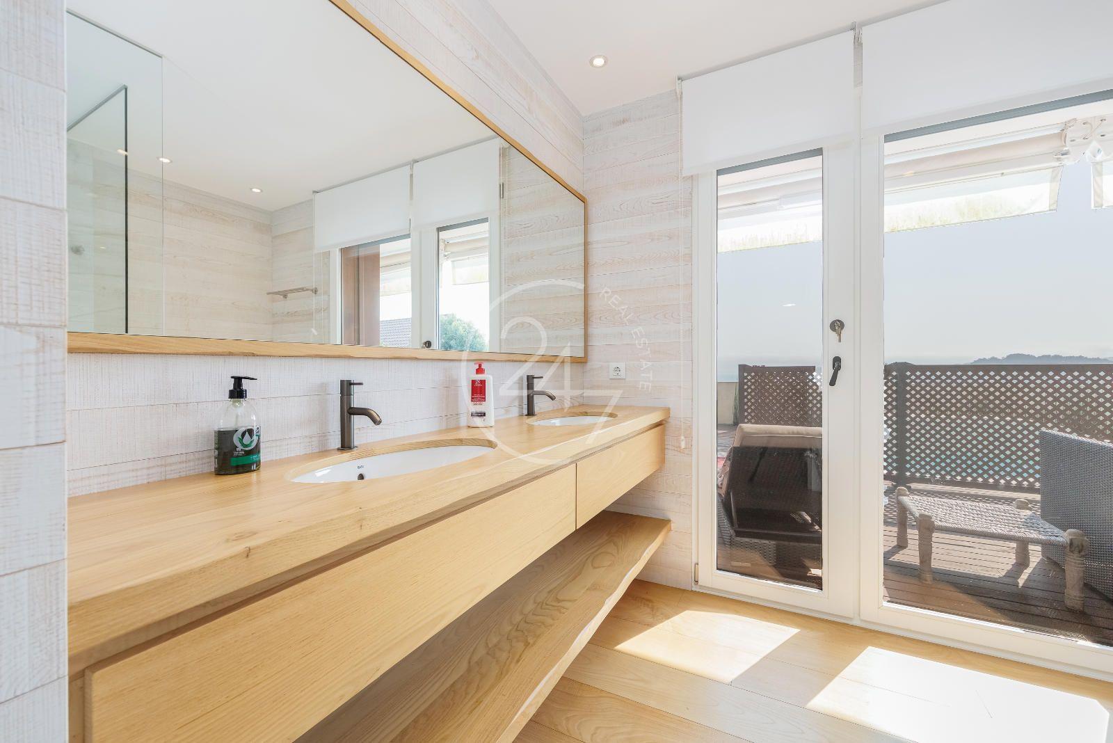 Chalet for Sale in Moaña