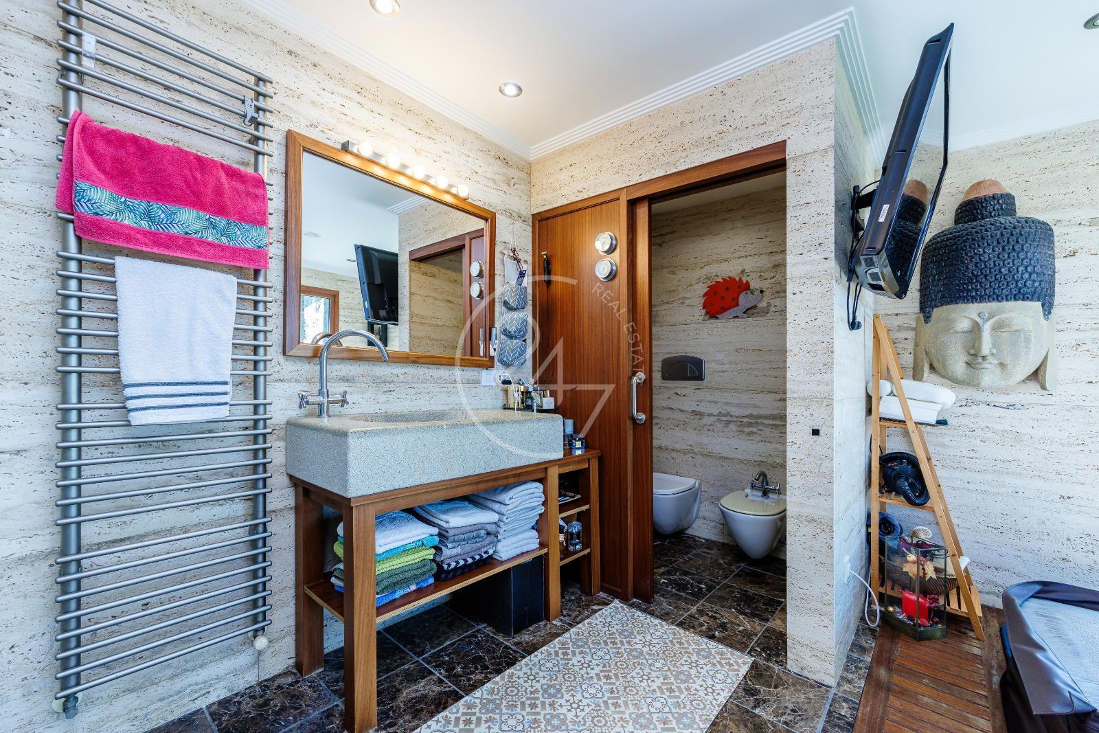 Chalet for Sale in Nigrán