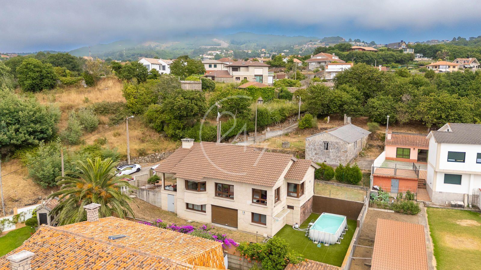 Chalet for Sale in Nigrán