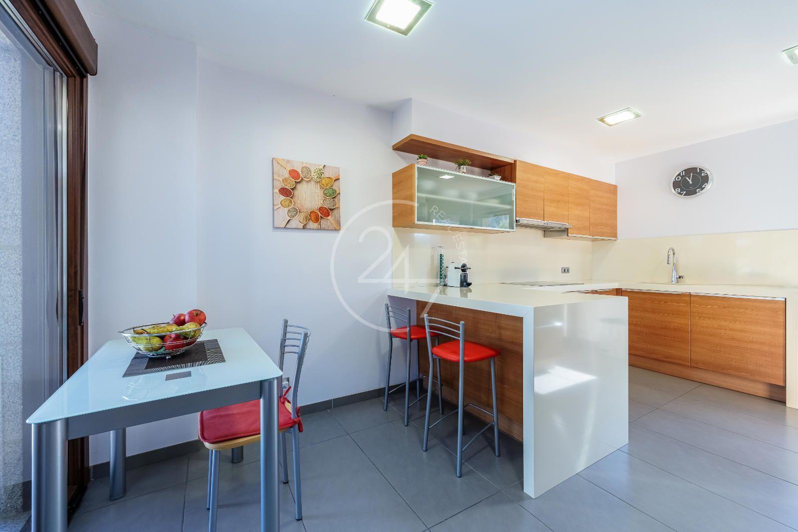 Chalet for Sale in Nigrán
