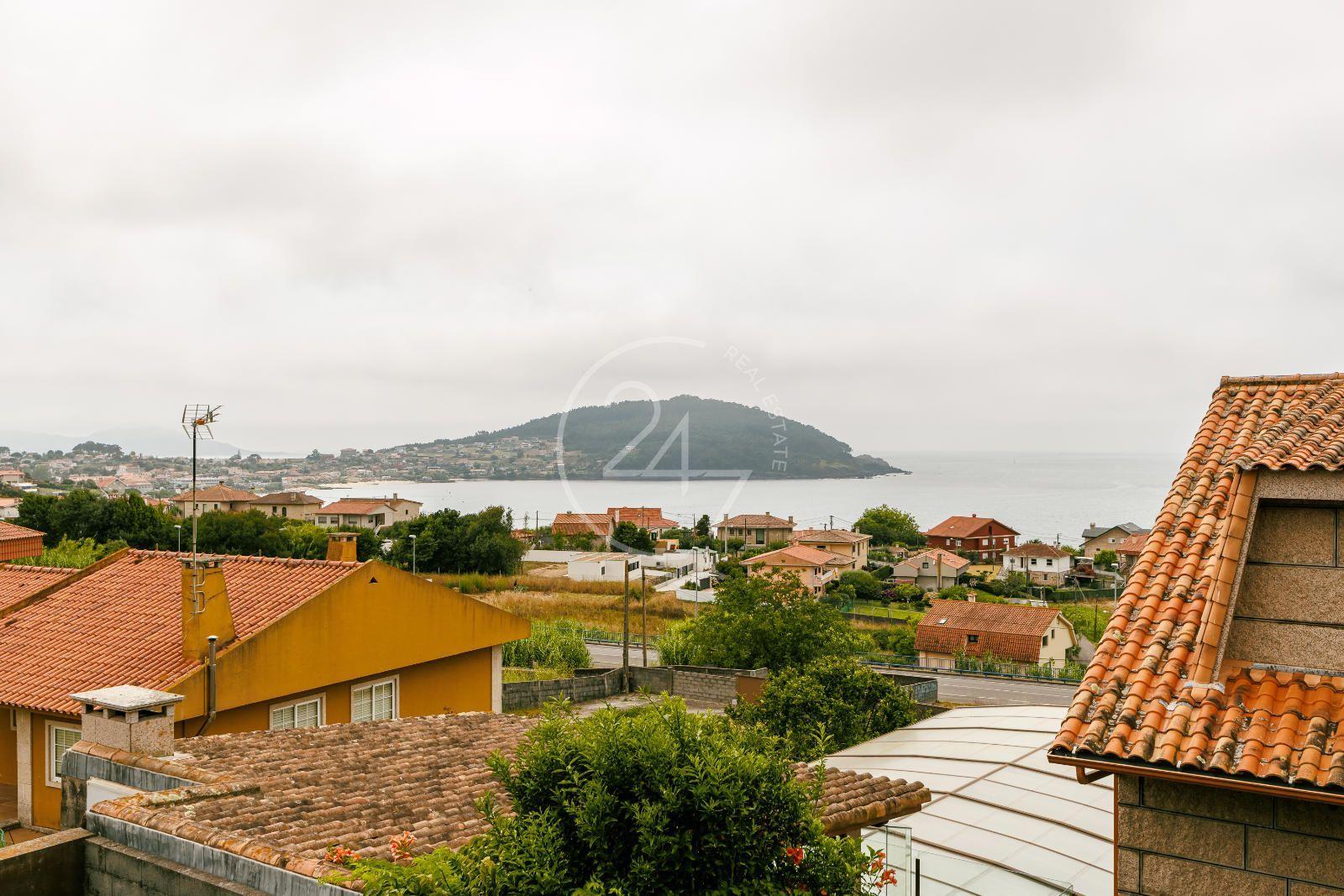 Chalet for Sale in Nigrán