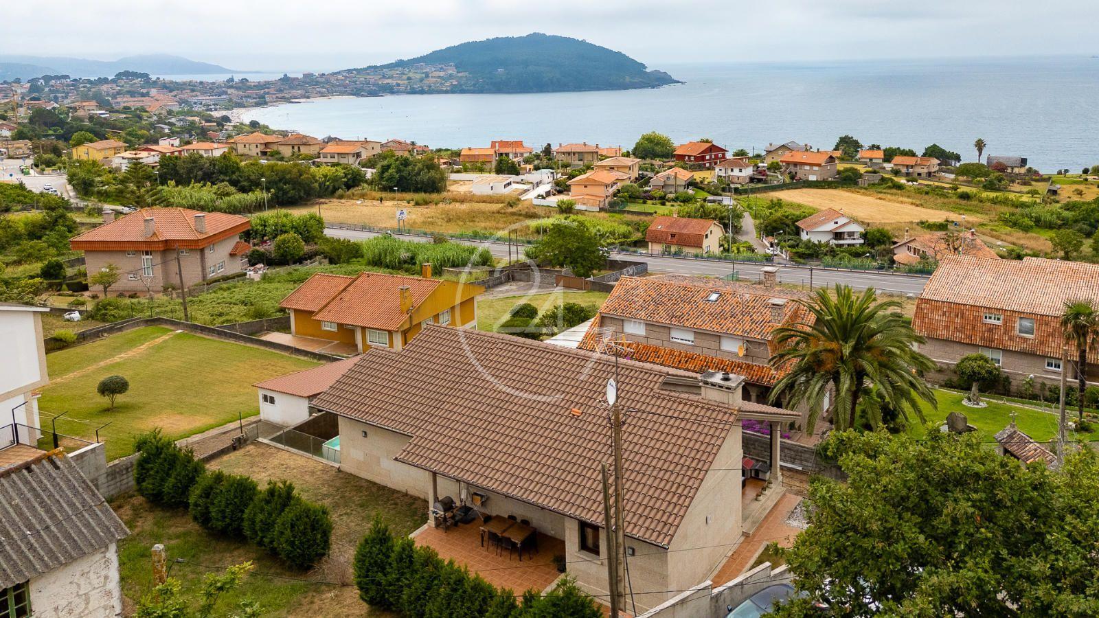 Chalet for Sale in Nigrán
