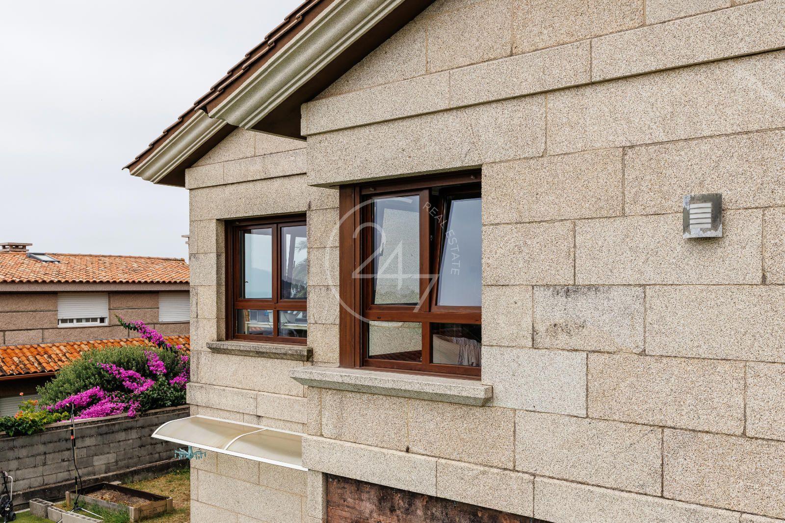 Chalet for Sale in Nigrán