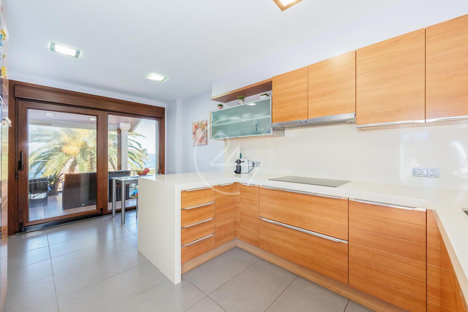 Chalet for Sale in Nigrán