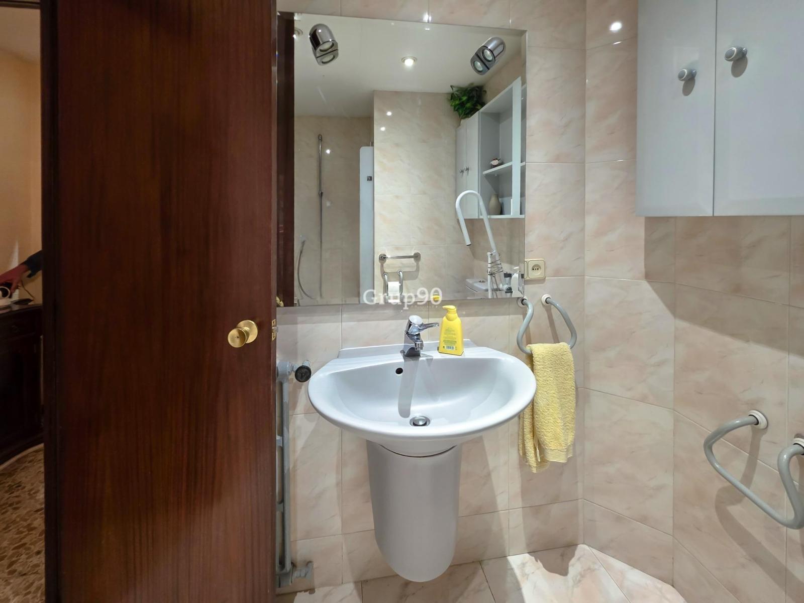 Flat for Sale in Lleida