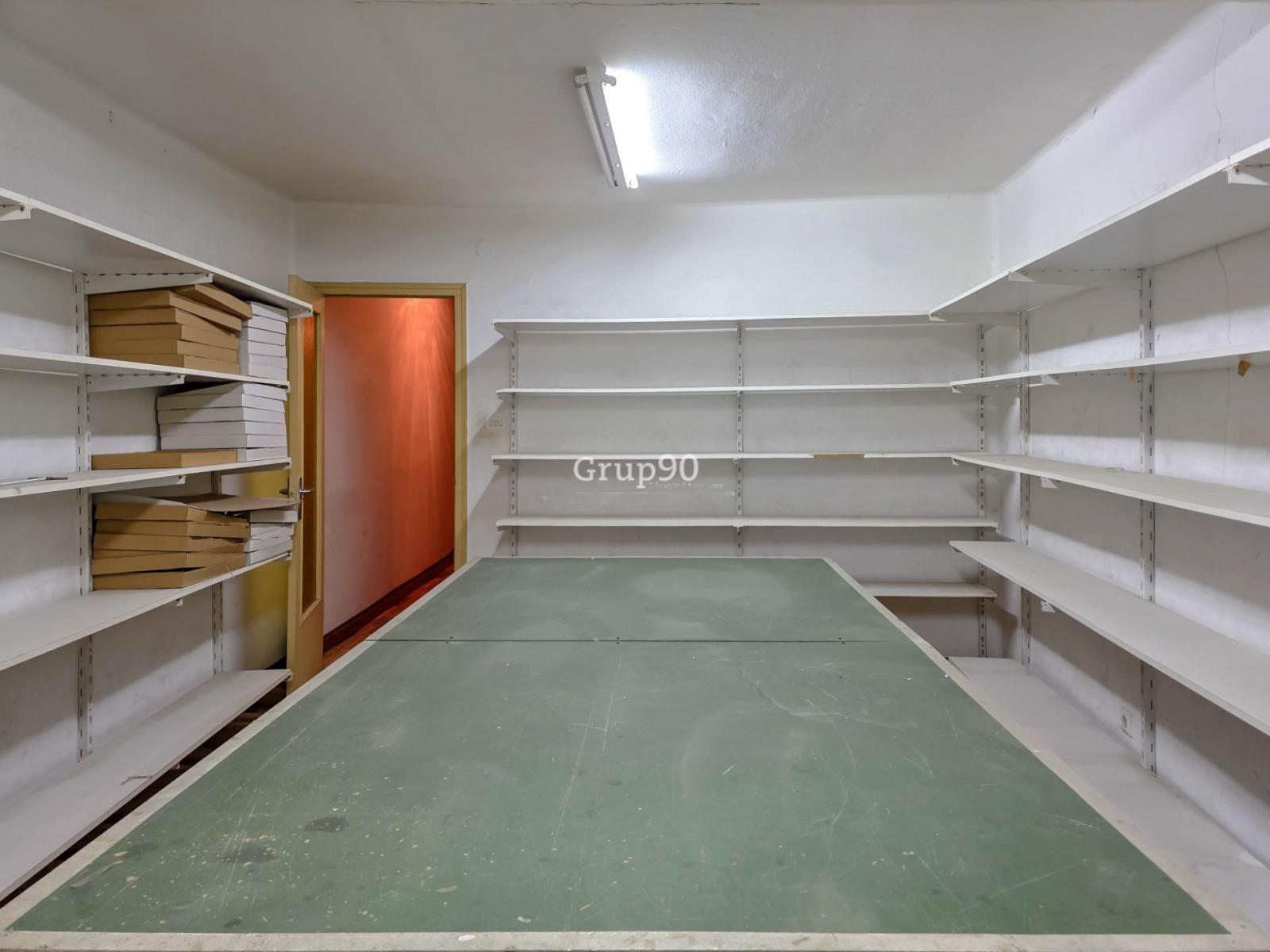 Building for Sale in Lleida