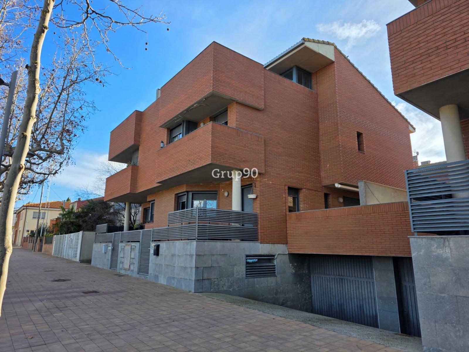 Semi-detached House for Sale in Lleida