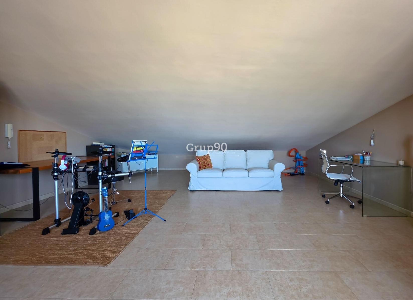 Semi-detached House for Sale in Lleida