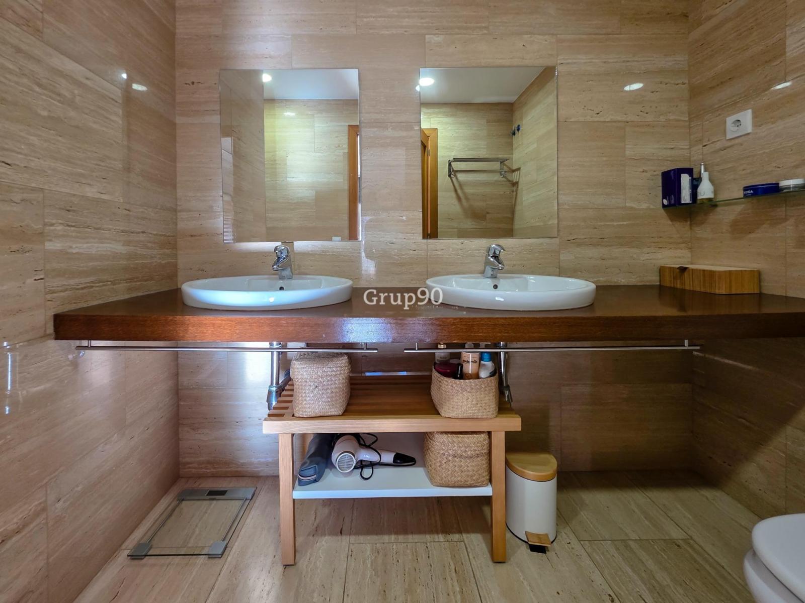 Semi-detached House for Sale in Lleida