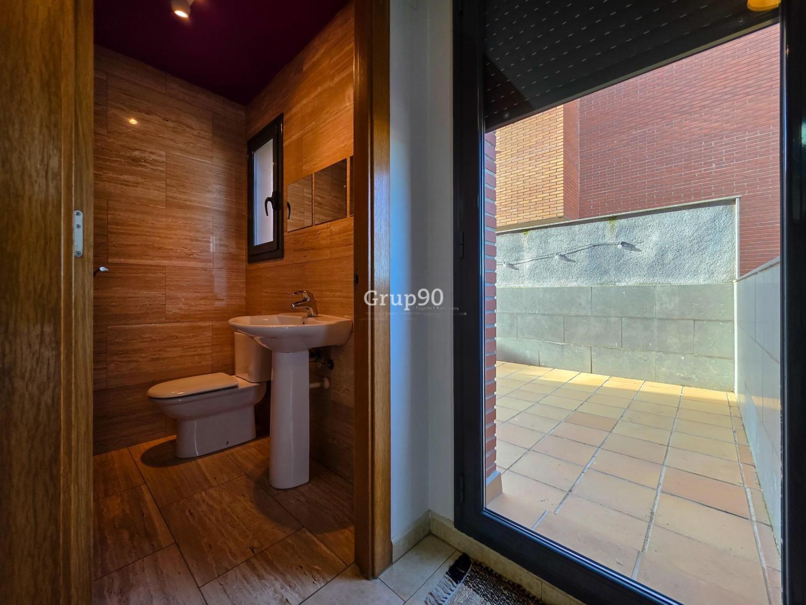 Semi-detached House for Sale in Lleida