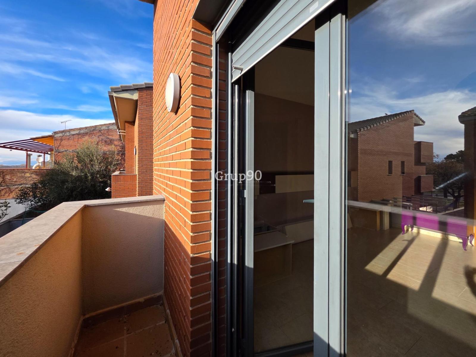 Semi-detached House for Sale in Lleida
