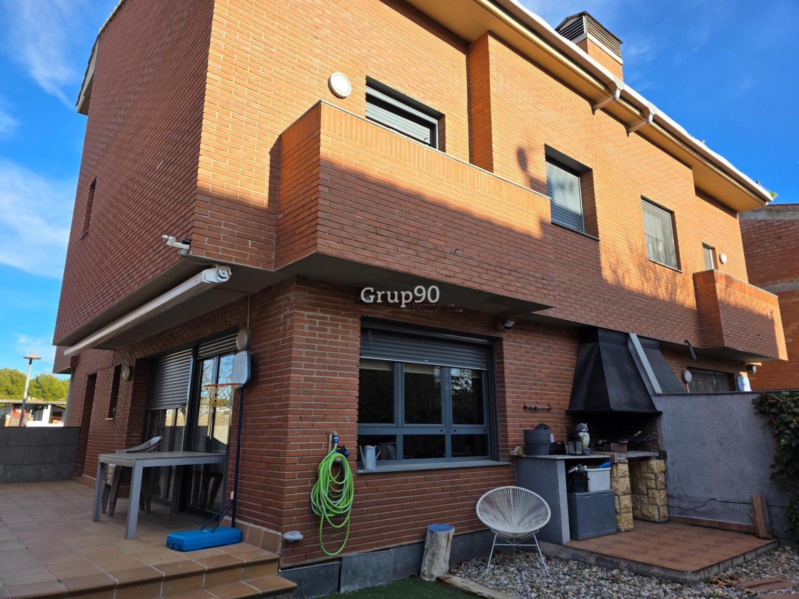 Semi-detached House for Sale in Lleida