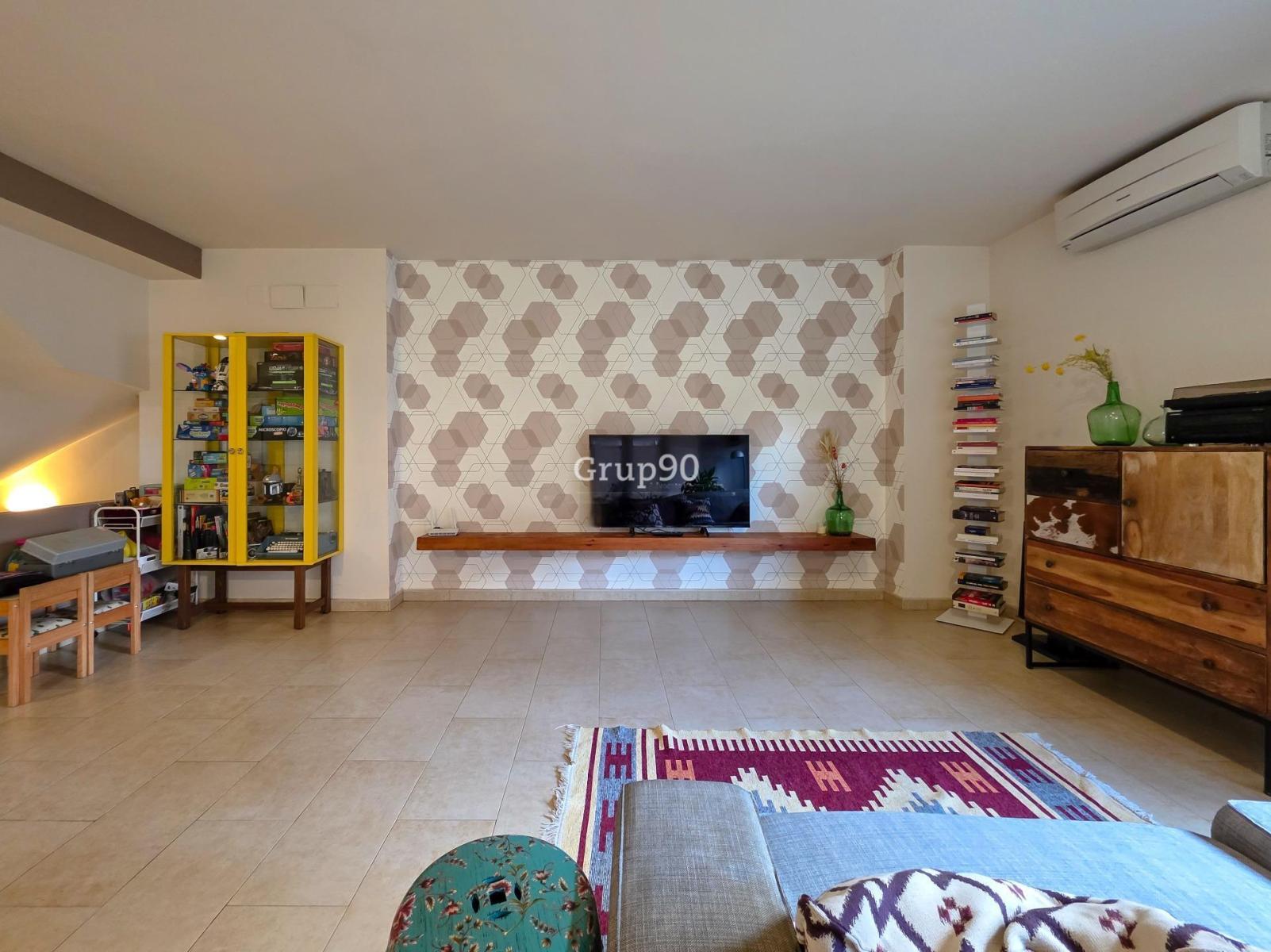 Semi-detached House for Sale in Lleida
