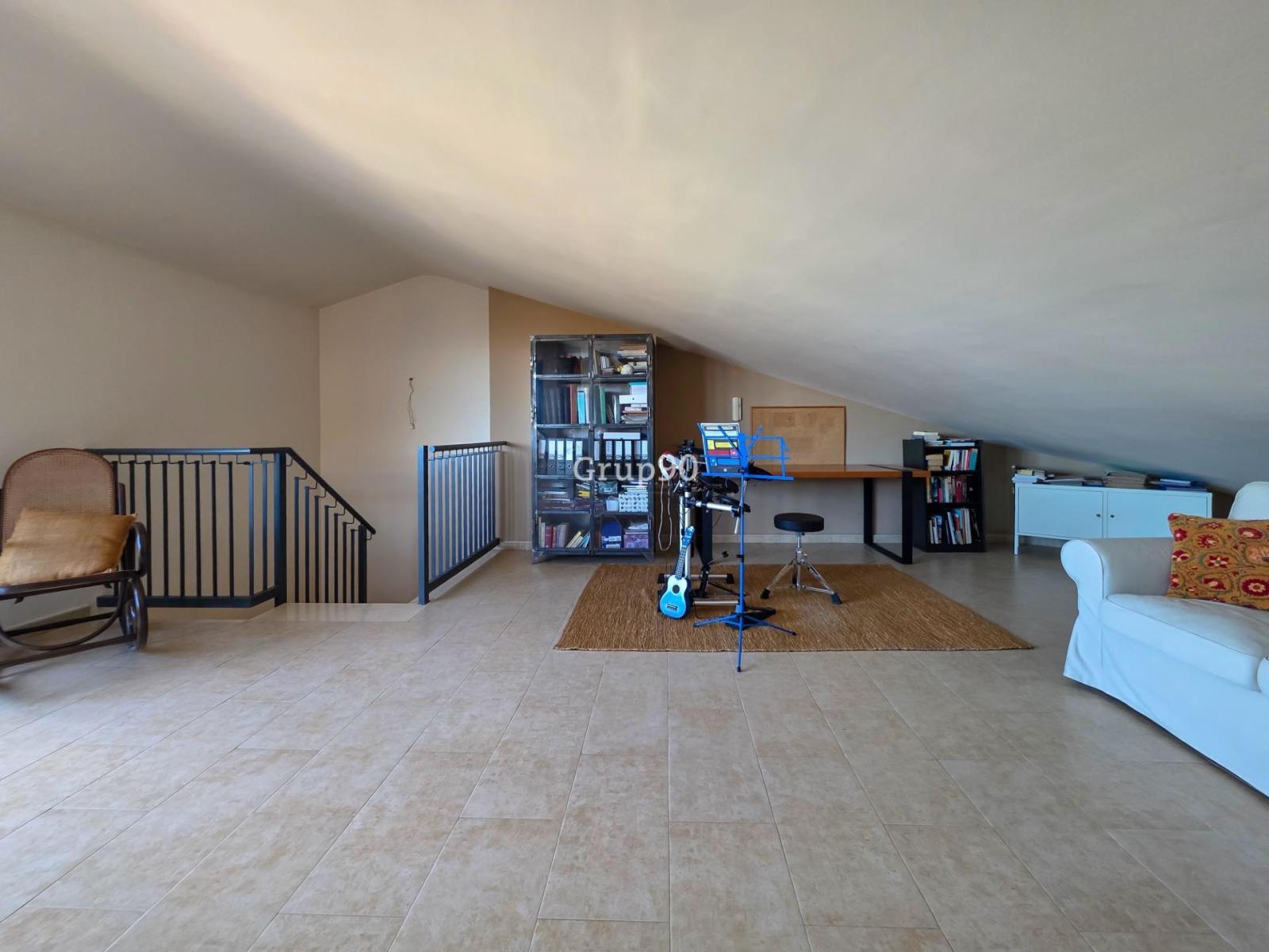 Semi-detached House for Sale in Lleida