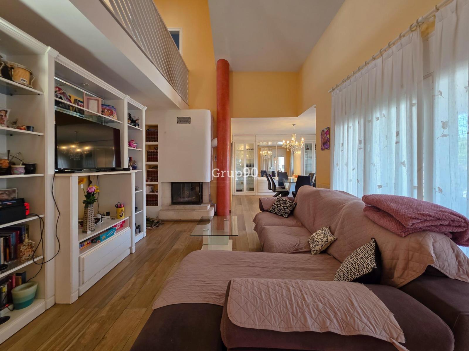 Chalet for Sale in Alpicat
