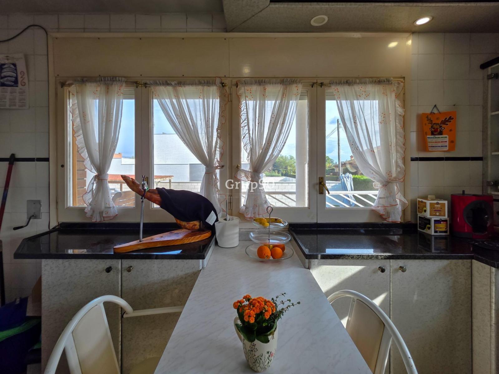 Chalet for Sale in Alpicat