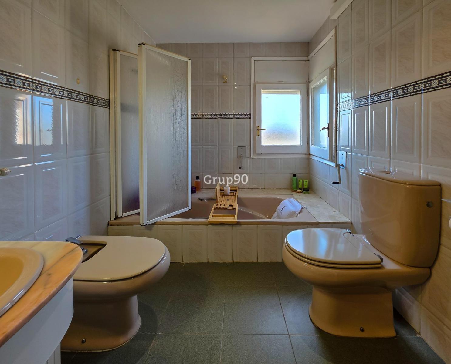 Chalet for Sale in Alpicat