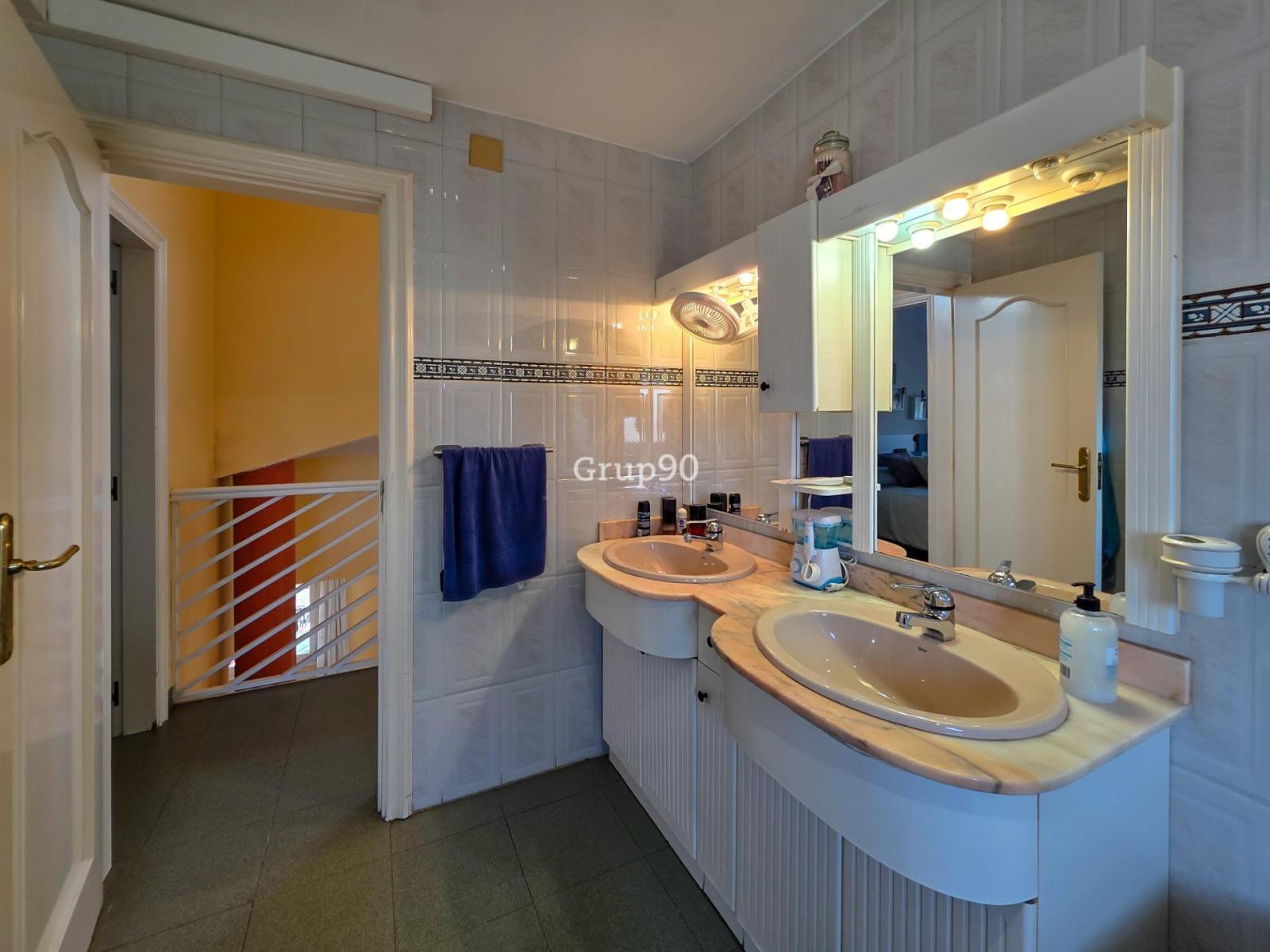 Chalet for Sale in Alpicat