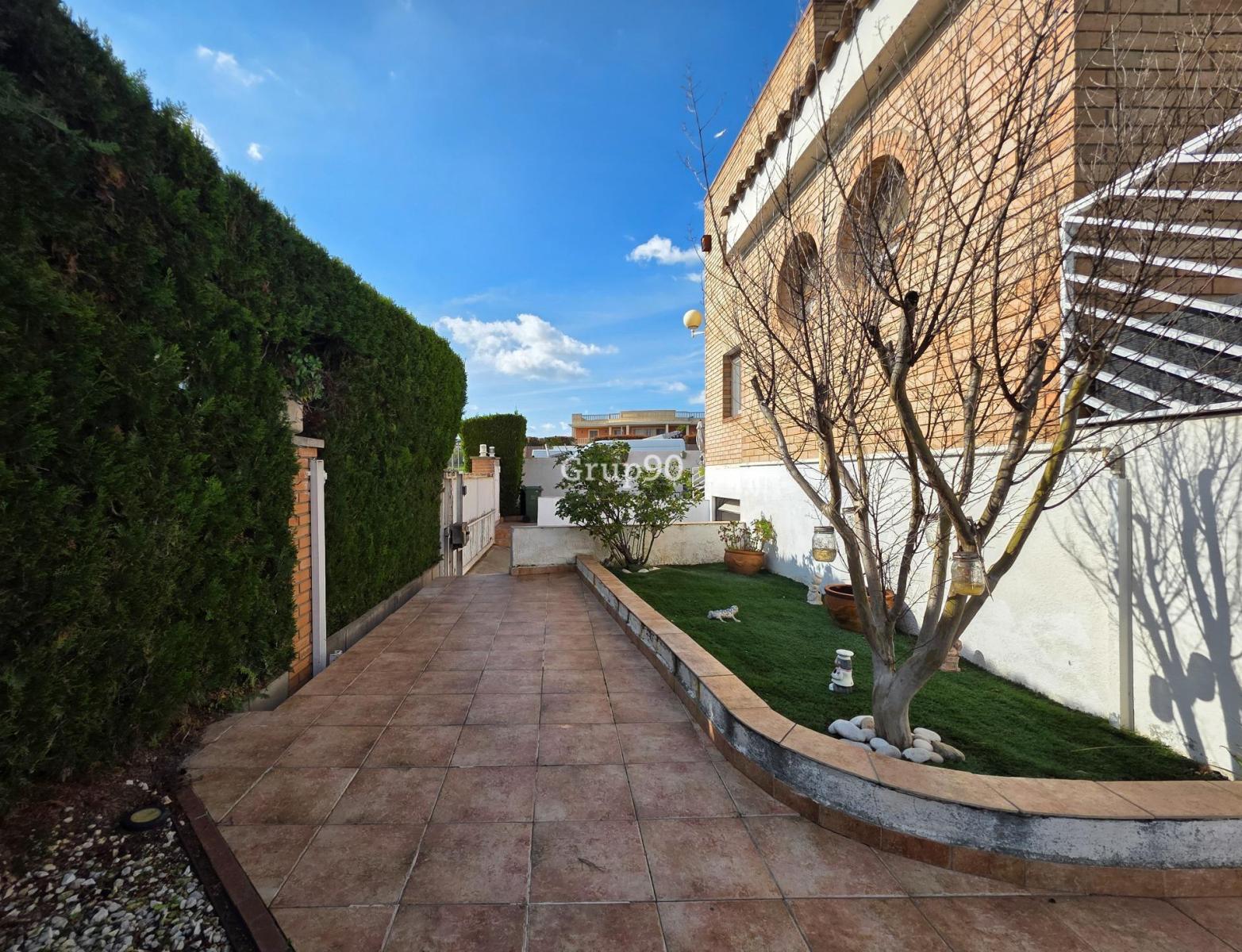 Chalet for Sale in Alpicat