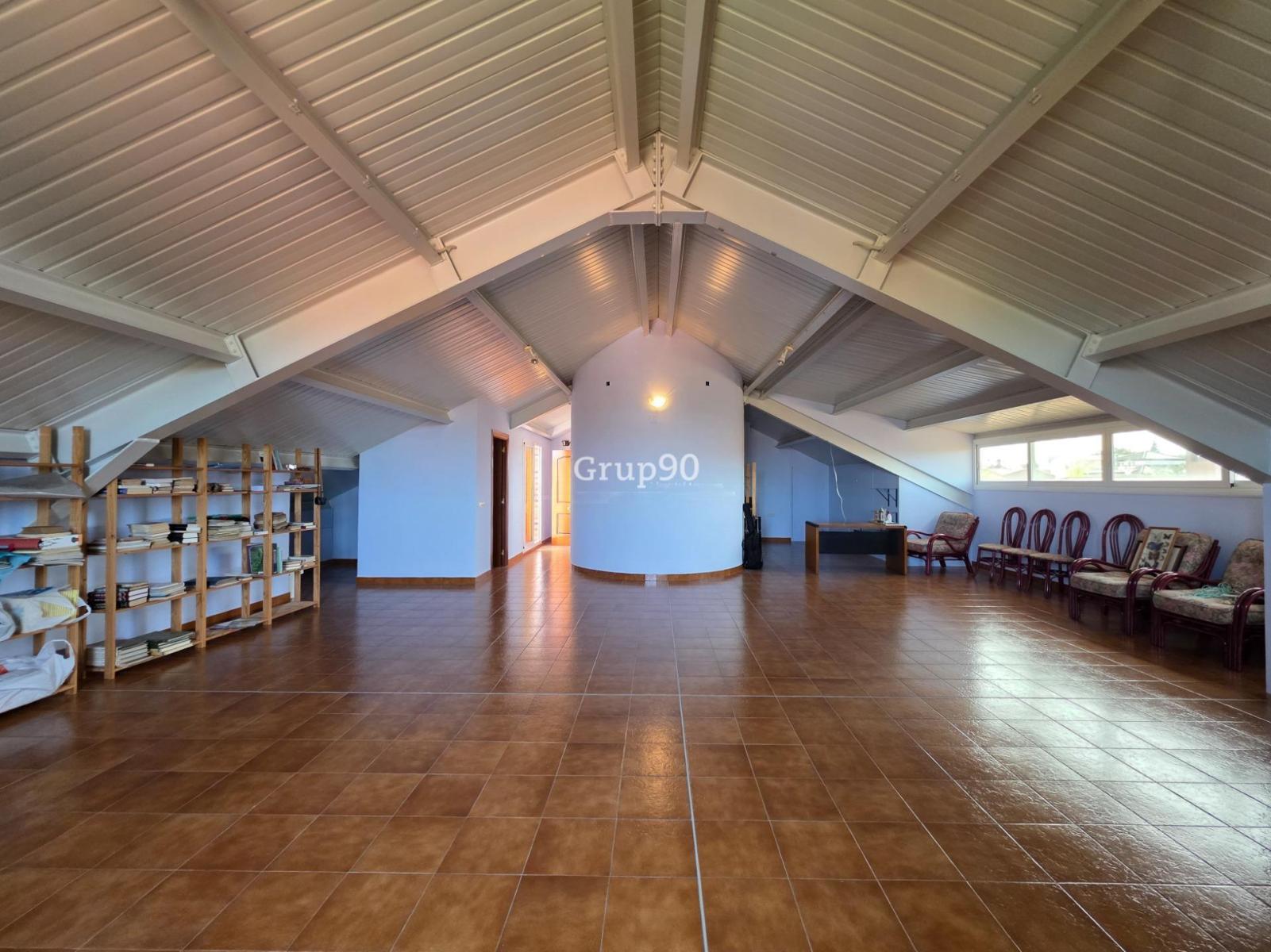 Chalet for Sale in Lleida