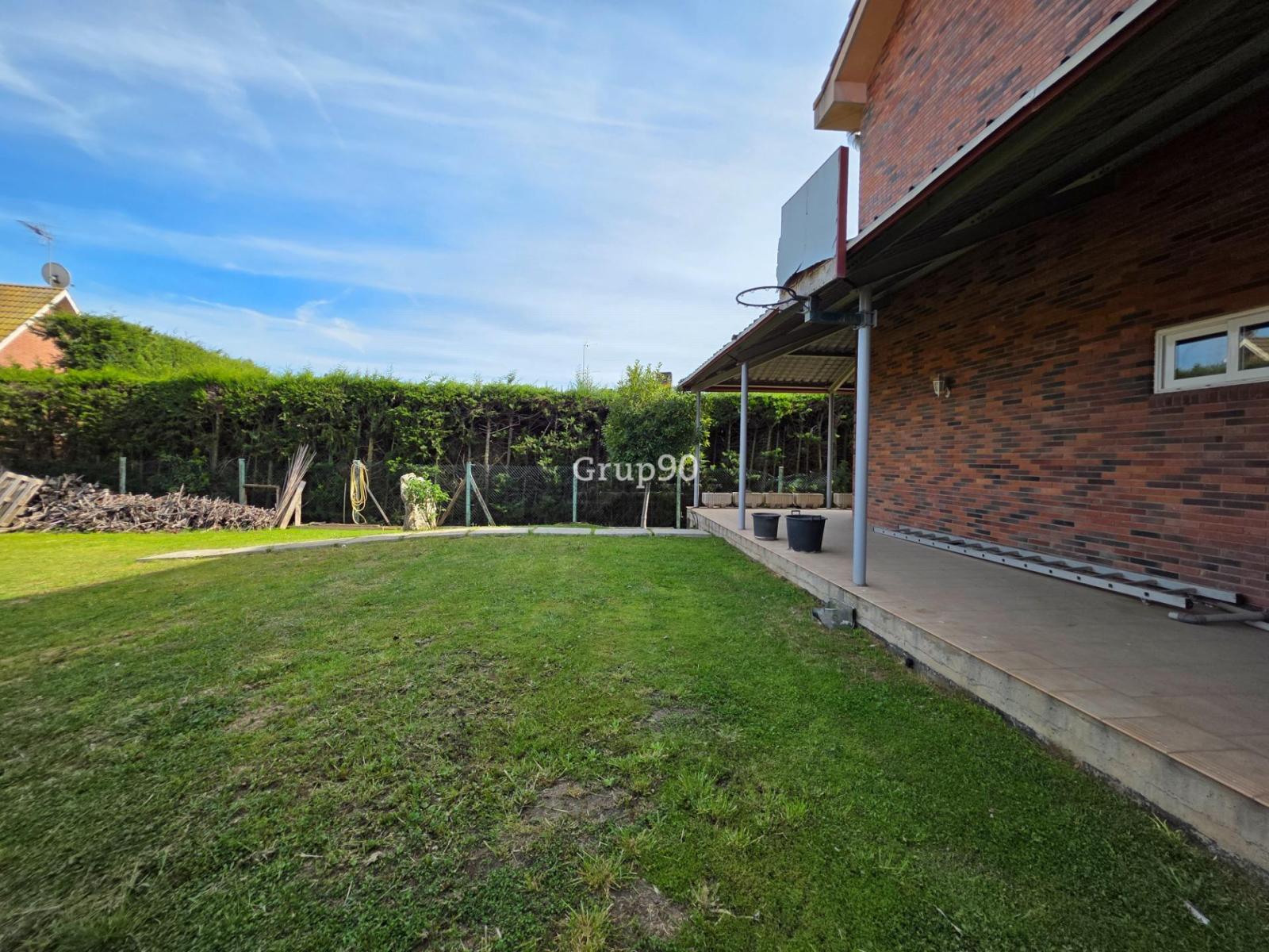 Chalet for Sale in Lleida
