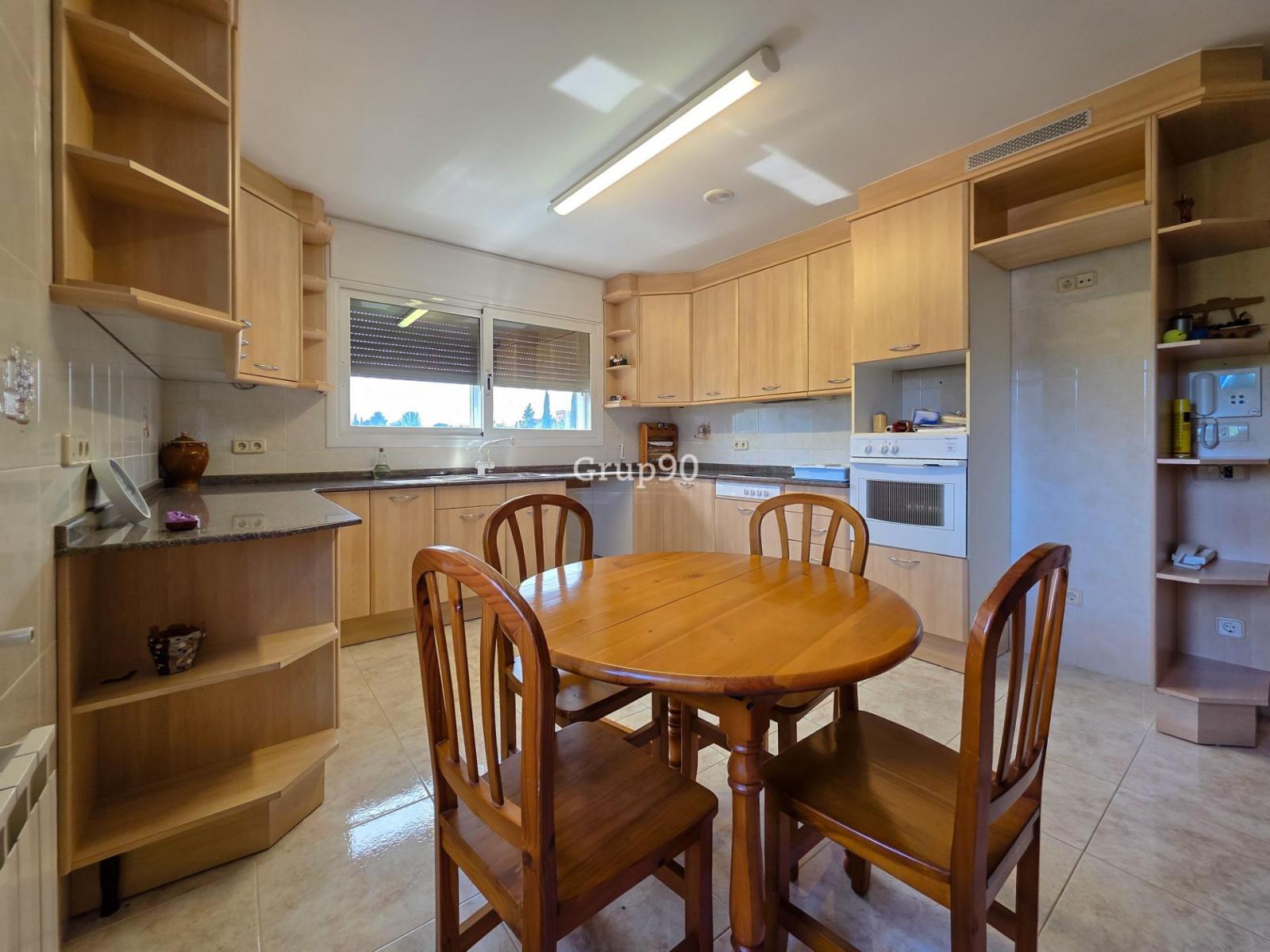 Chalet for Sale in Lleida