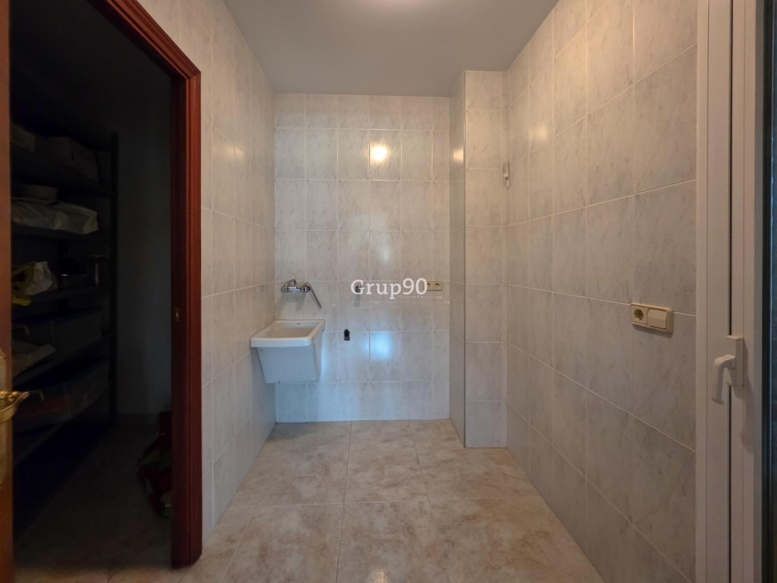 Chalet for Sale in Lleida