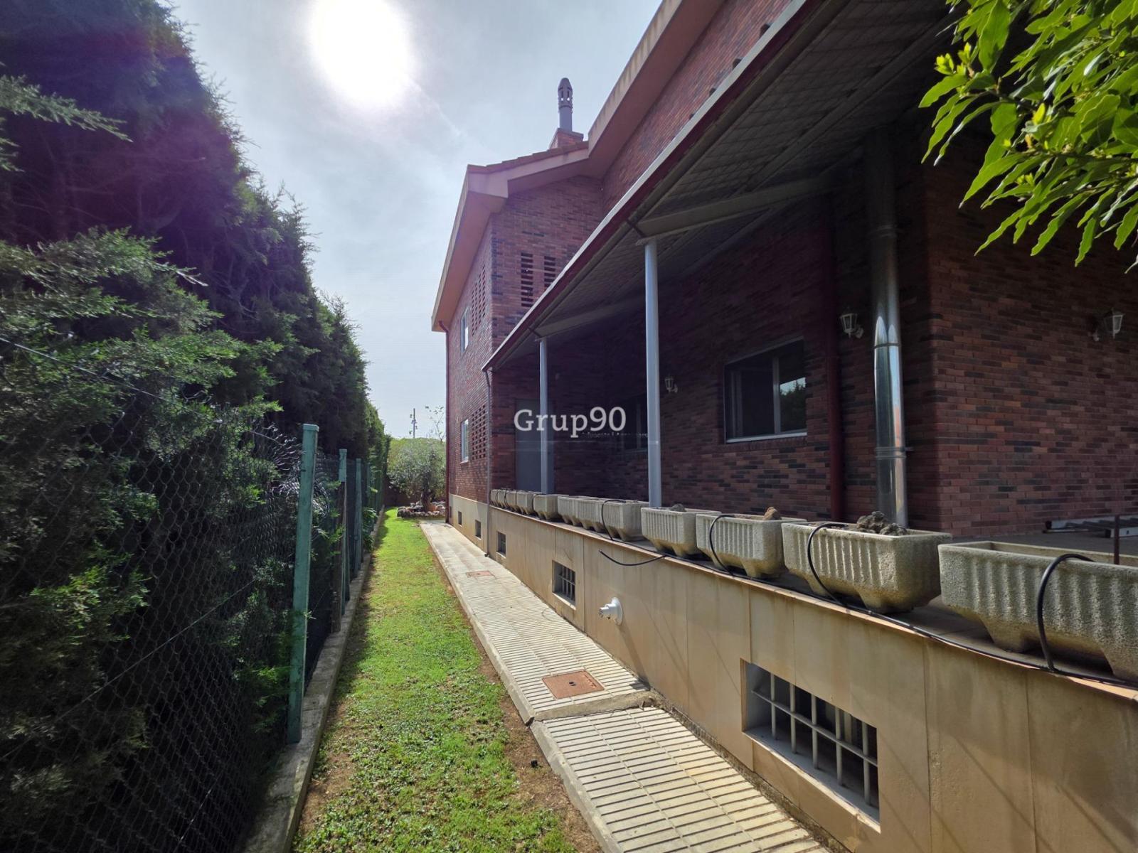 Chalet for Sale in Lleida
