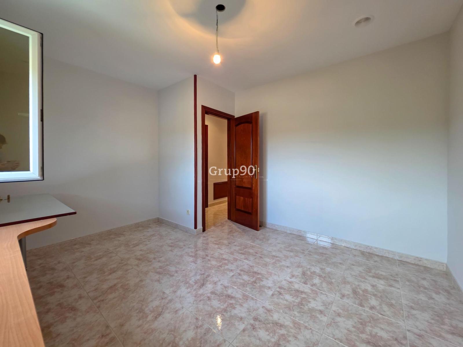 Chalet for Sale in Lleida