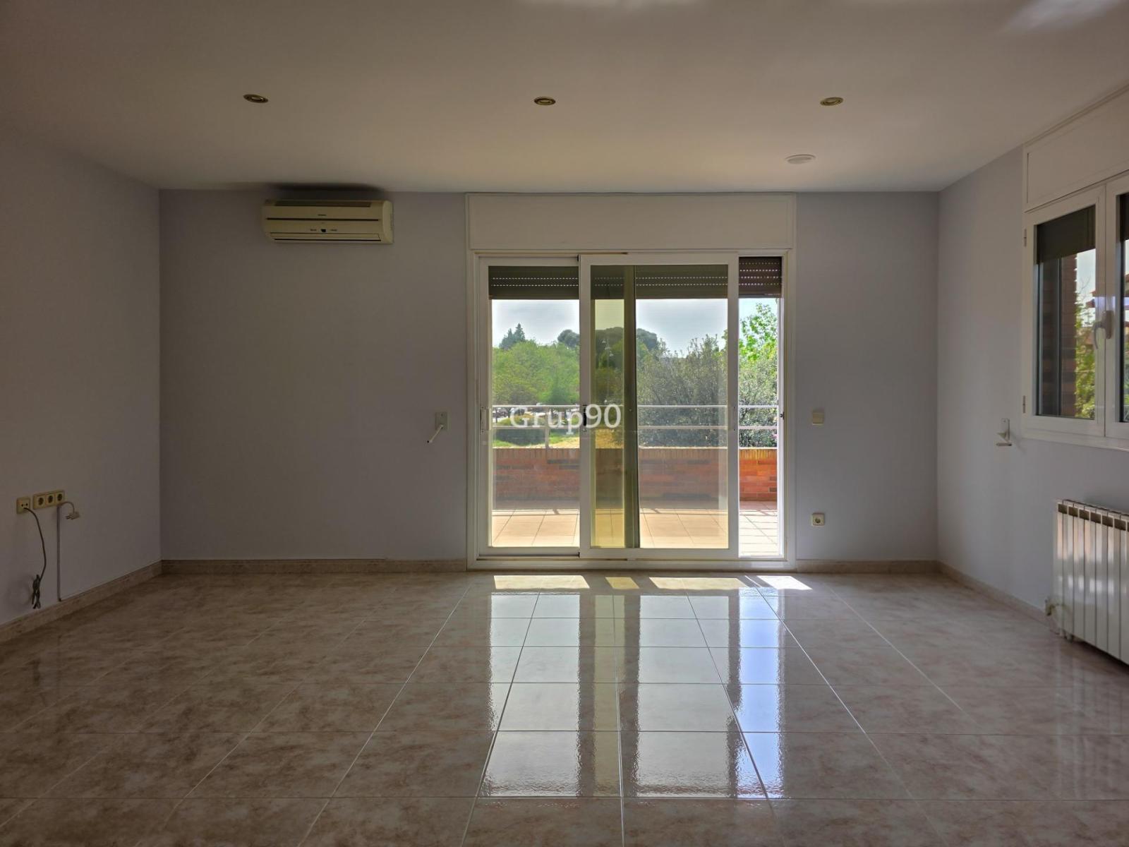 Chalet for Sale in Lleida